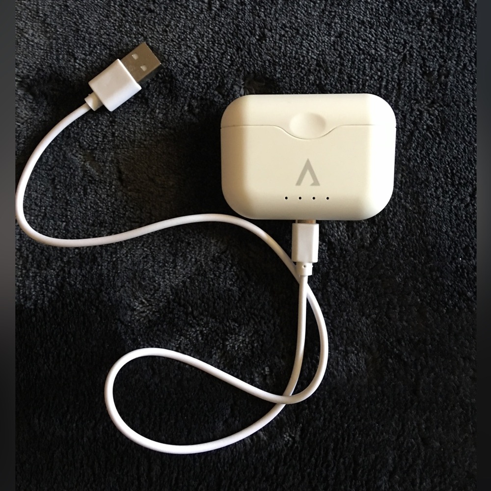 Activa Wireless Headphones with USB charger